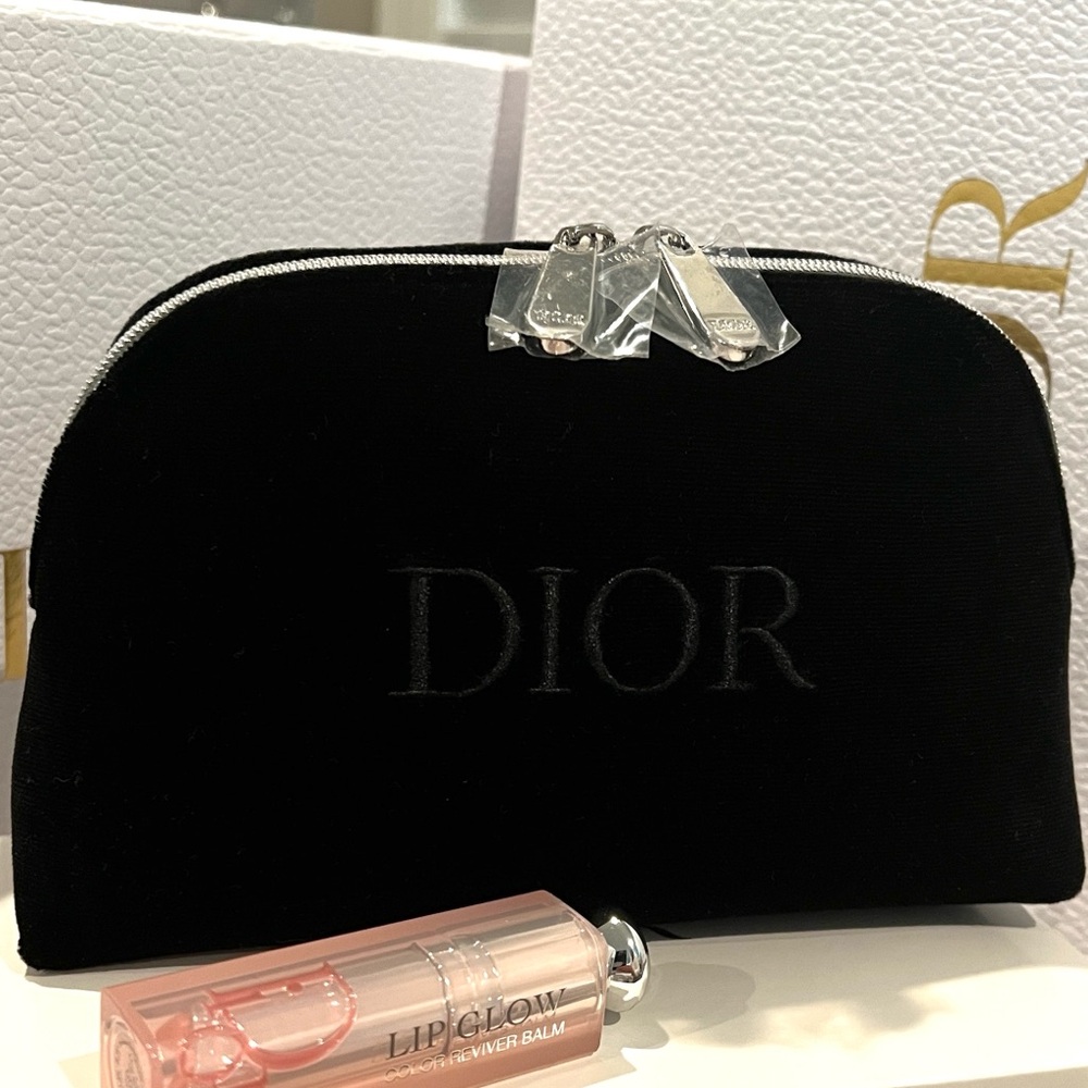 🆕Dior bundle Addict Lip Glow Actual size 
with Dior Black velvet Pouch - Picture 4 of 11